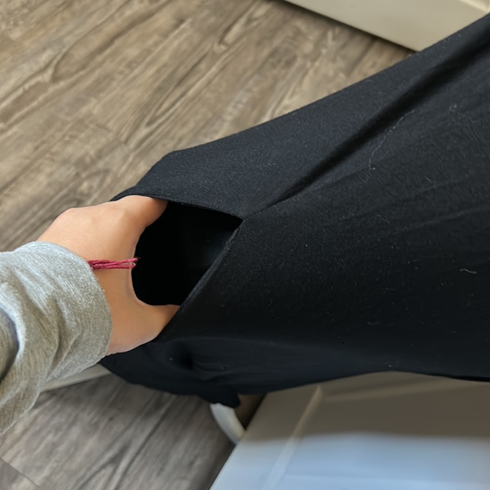 Black V-neck Maxi Dress - Picture 8 of 10